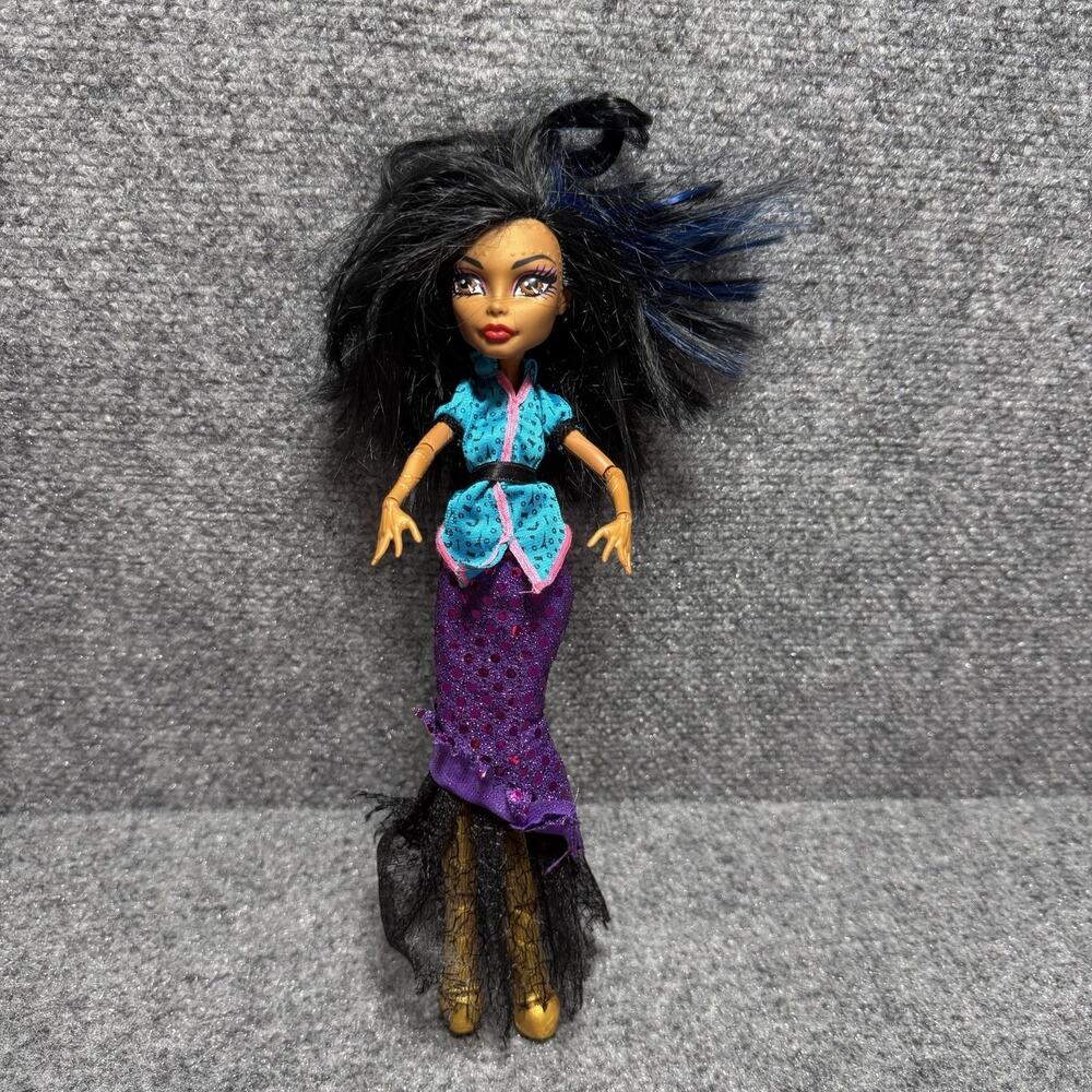 Monster High 11" Mattel Robecca Steam Original 2011 Doll With Clothes Rare Dress